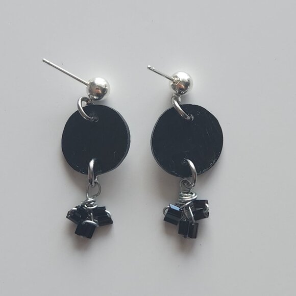Black and white dark fairy goth earrings - Picture 4 of 9